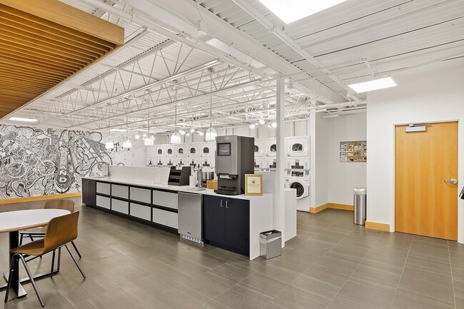 Building Photo - Cedar Hills