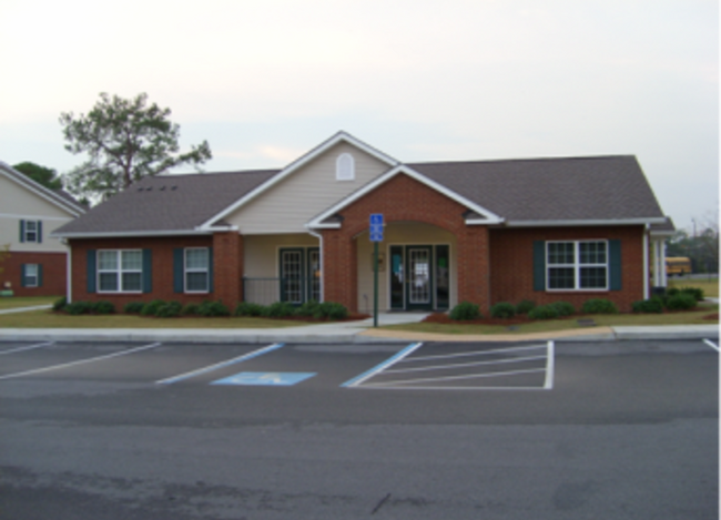 Foto del edificio - 1800 Eastwind Rd
