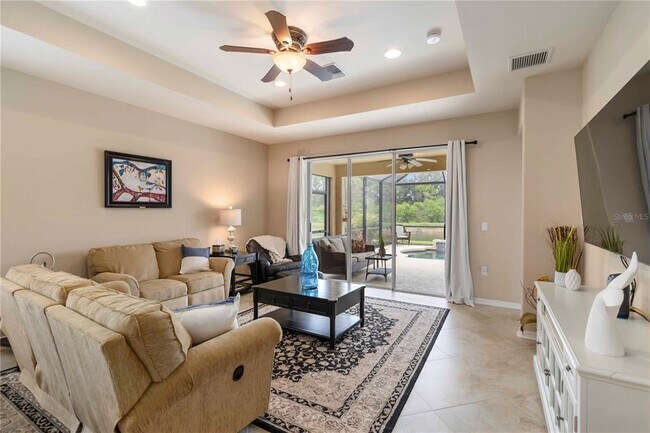 Foto del edificio - 243 River Enclave Ct