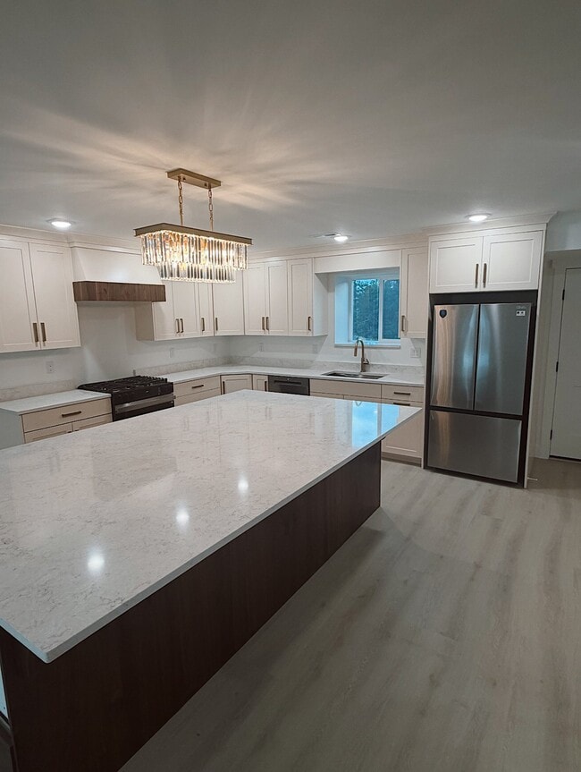 Building Photo - 266 S 1400 W