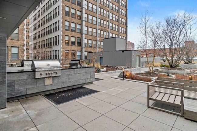 Foto del edificio - 757 S Clark St