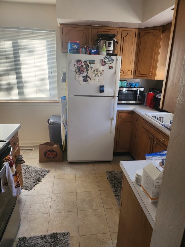 Building Photo - 1340 Greenwillow Ln