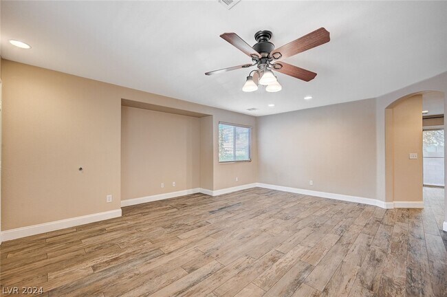 Foto del edificio - 10220 Missouri Meadows St