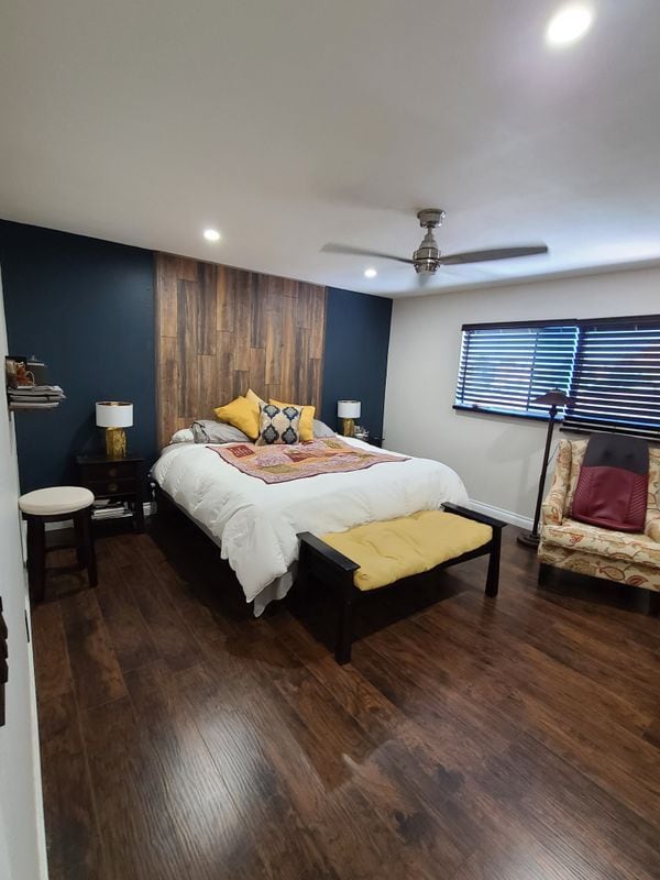 Building Photo - 644 E Birch St