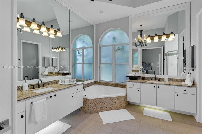 Foto del edificio - 18715 Ocean Mist Dr