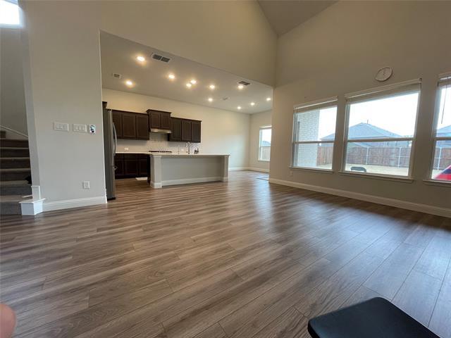 Foto del edificio - 2207 Poppy Valley Ln