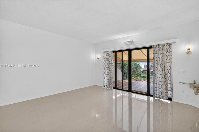 Foto del edificio - 1626 NE 105th St