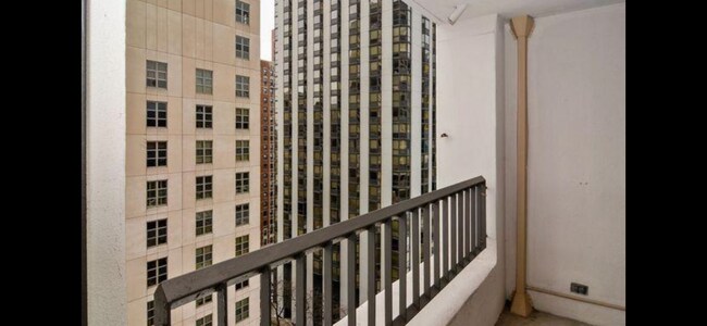 Building Photo - 1030 N State St
