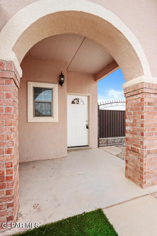 Building Photo - 14056 Tierra Vida Way