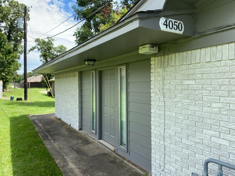 Foto principal - 4050 Pine Mill Rd