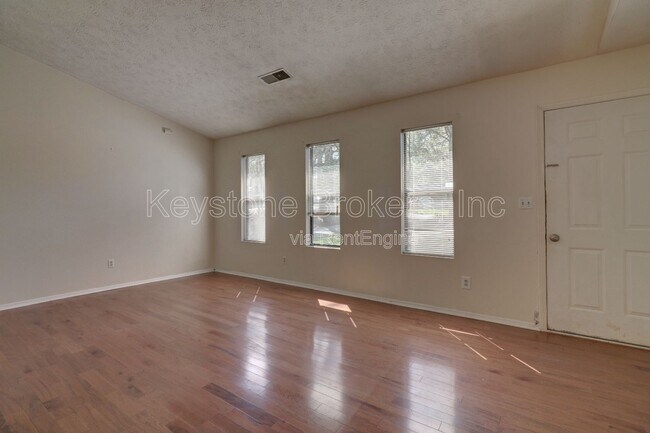 Building Photo - 7060 Kimberly Mill Rd
