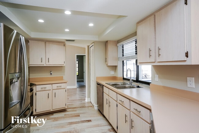 Foto del edificio - 1001 Southwest 23rd Street