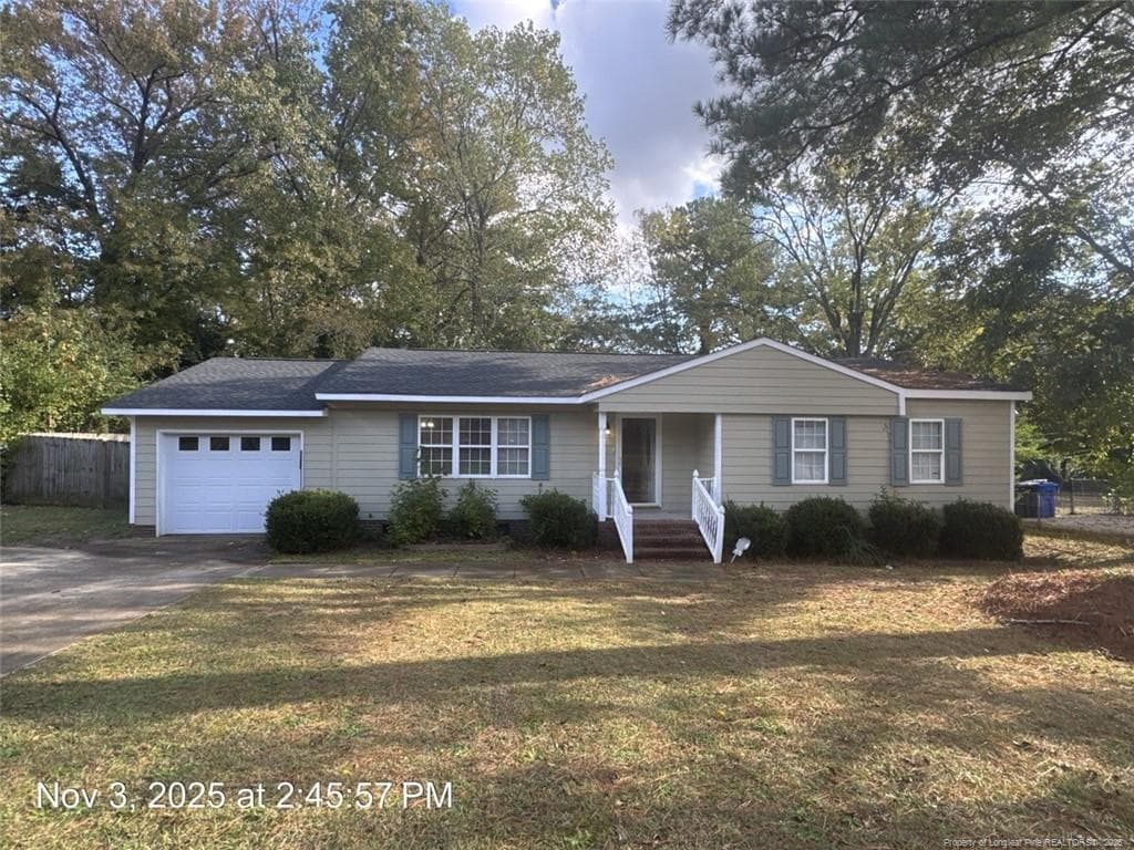 Primary Photo - 1005 Sandalwood Dr