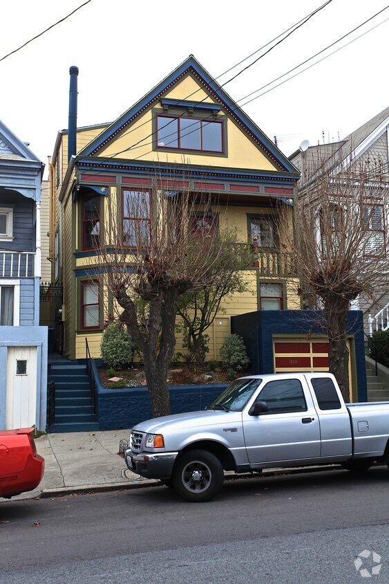 Building Photo - 1430 Sanchez St