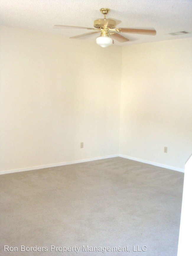 Building Photo - 1459 Green St