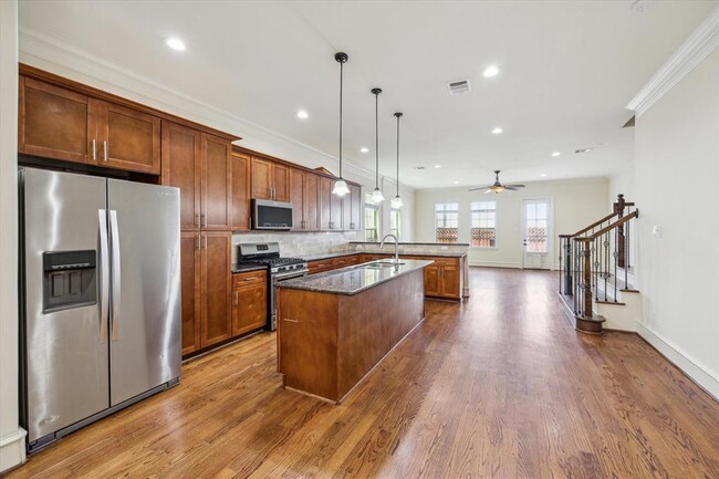 Foto del edificio - 5700 Darling St