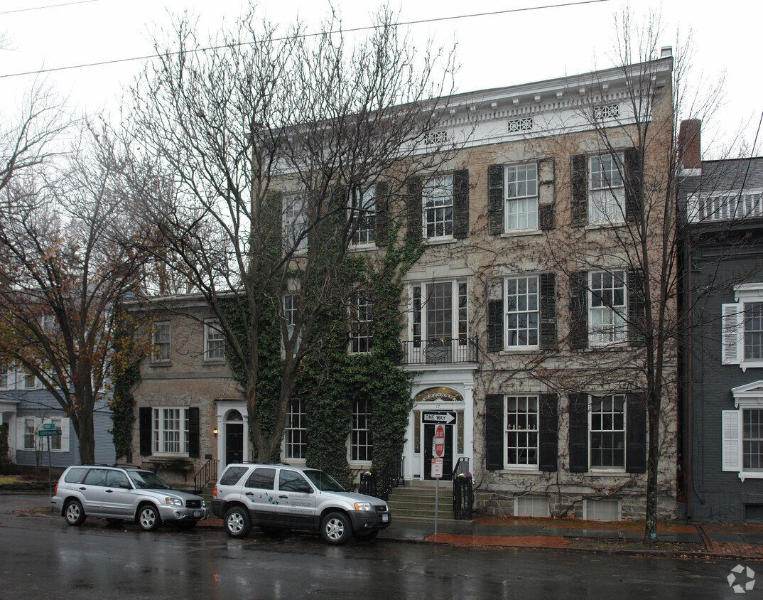 Building Photo - 17 Front St