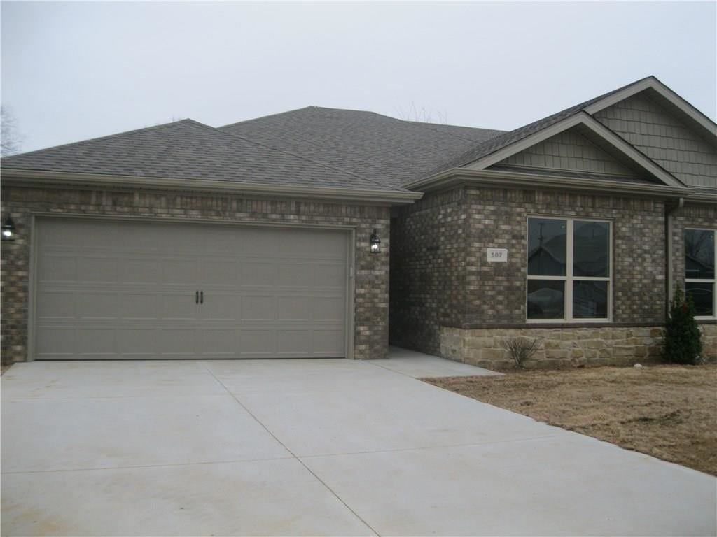 208 Alder St, Pea Ridge, AR 72751 Townhome Rentals in Pea Ridge AR