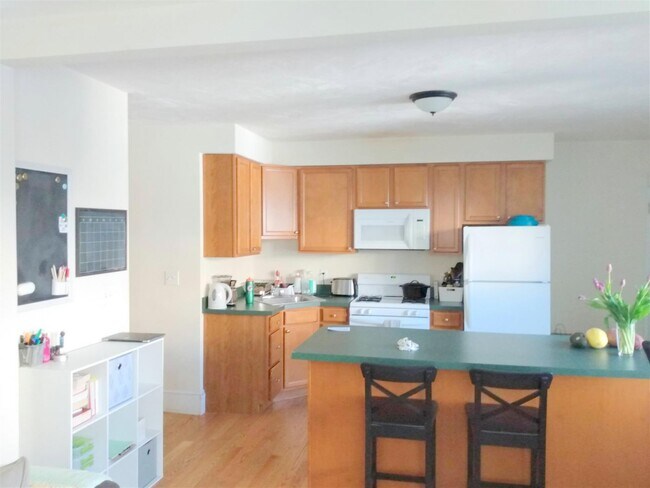 Foto del edificio - 323 Columbia St