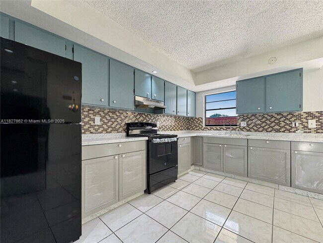 Foto del edificio - 8103 SW 24th St