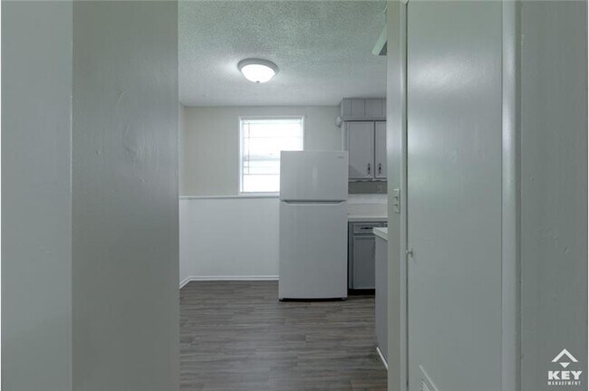 Foto del edificio - 717 N Dougherty Ave