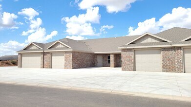 Building Photo - 5536 Kemper St