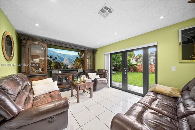 Foto del edificio - 2481 Riverdale Dr N