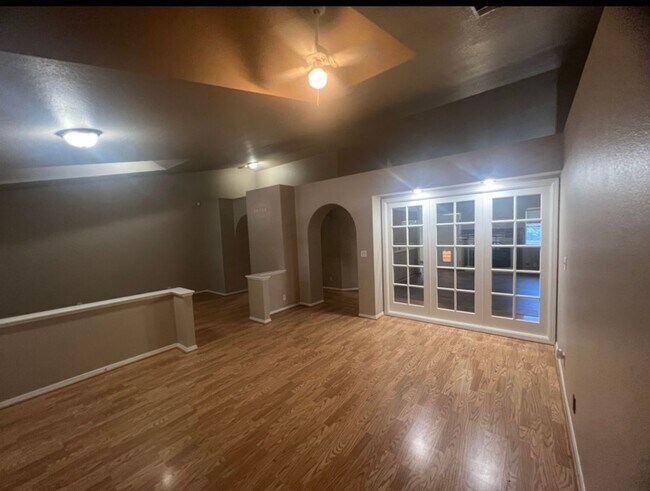 Foto del edificio - Desirable Location Visalia Home for Lease