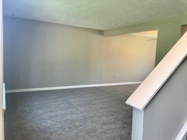 Foto del edificio - Gorgeous 4 Bedroom 2.5 Bathroom Two Story ...