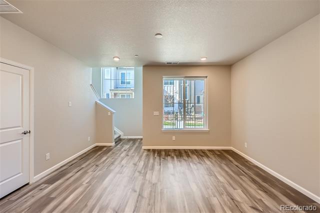 Foto del edificio - 477 Millwall Cir