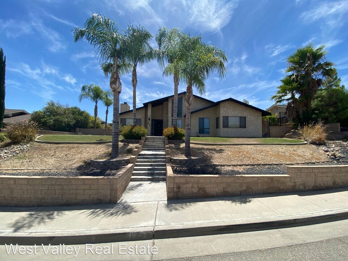 2 br, 2 bath House 817 Philippine Street House Rental in Taft, CA