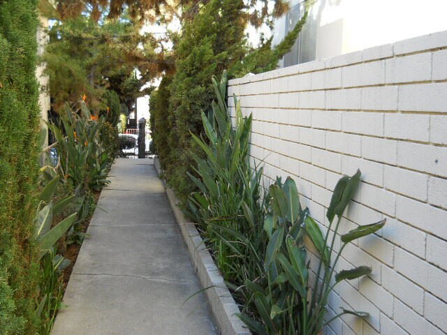 Foto del edificio - 1806 Corinth Ave