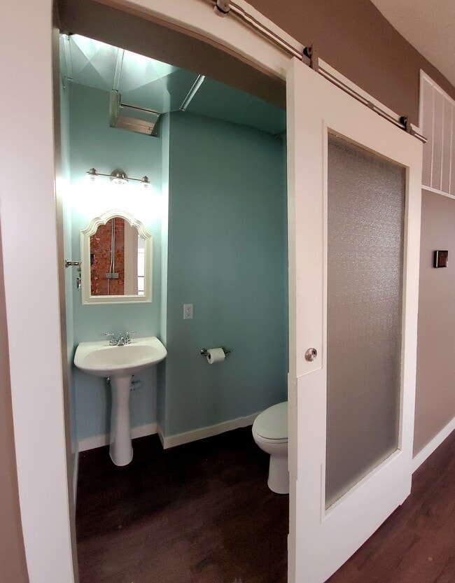 713 4th Ave Unit 713.5, Holdrege, NE 68949 Apartments in Holdrege, NE