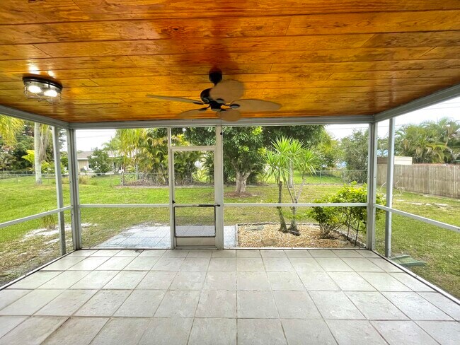 Foto del edificio - 8315 SE Boxwood Ln
