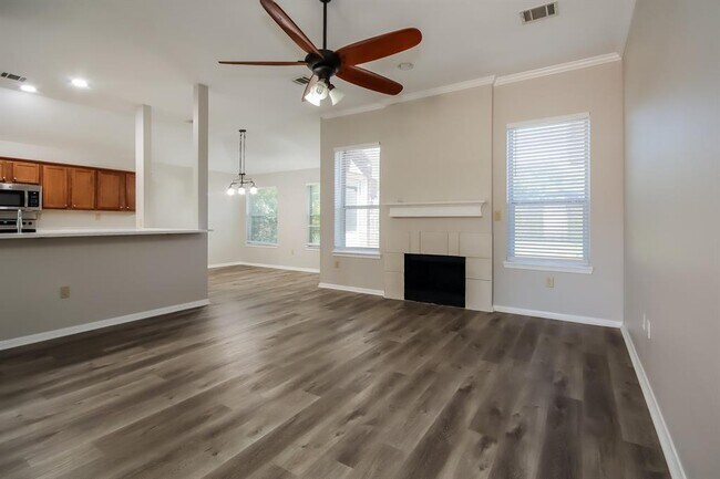 Building Photo - 13553 Miller Ln