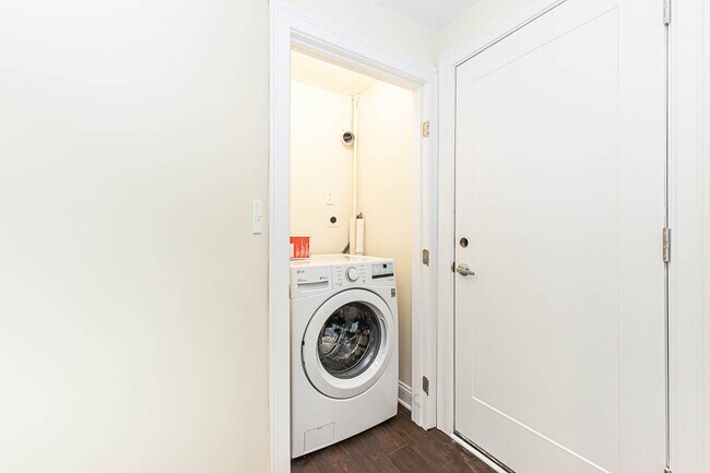 Foto del edificio - 48 Caldwell Rd