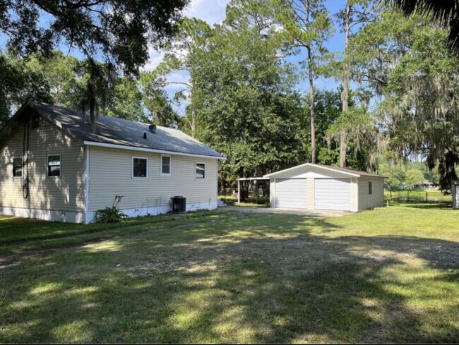 Building Photo - 6211 Pernecia St