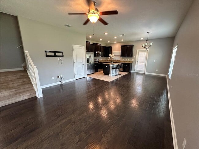Foto del edificio - 28601 Tranquil Lake Cir