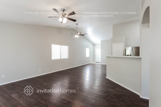 Building Photo - 908 W Roeser Rd