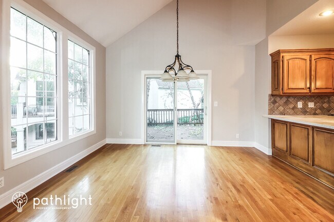 Building Photo - 15142 Windsor Circle