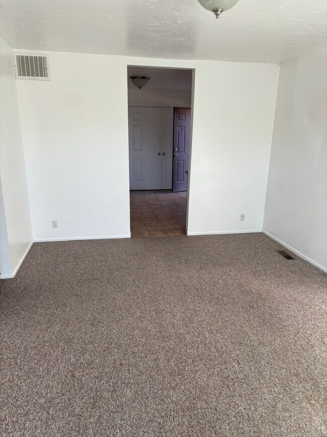 Foto del edificio - 1732 Melville Cir