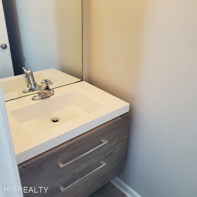 Building Photo - 3 br, 2.5 bath House - 5765 MAIN AVE