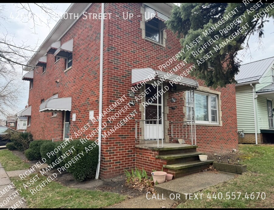 Primary Photo - 426 E 200th St