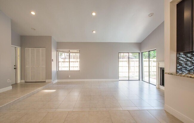 Building Photo - 7591 Sierra Dr E