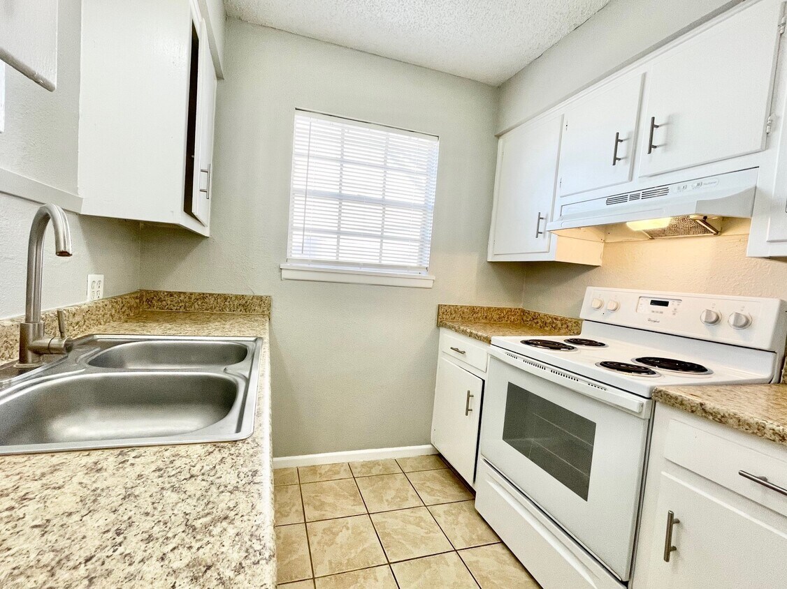 3922 Englewood Cir Unit 3922, Odessa, TX 79762 Room for Rent in