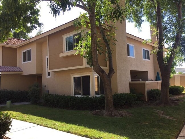 Building Photo - 10710 Holly Meadows Dr