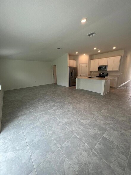 Foto del edificio - 2051 Punch Bowl Ave