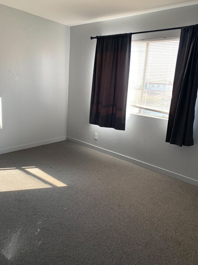 edk - 11830 Acacia Ave
