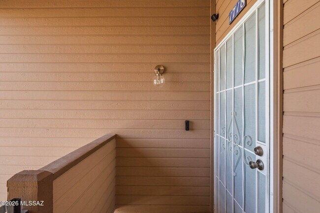 Foto del edificio - 1718 W Park Wood Ln
