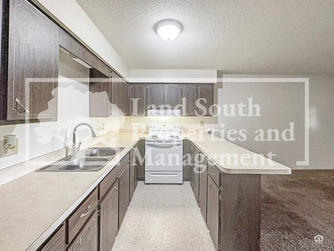 Foto del edificio - 817 W Carole St